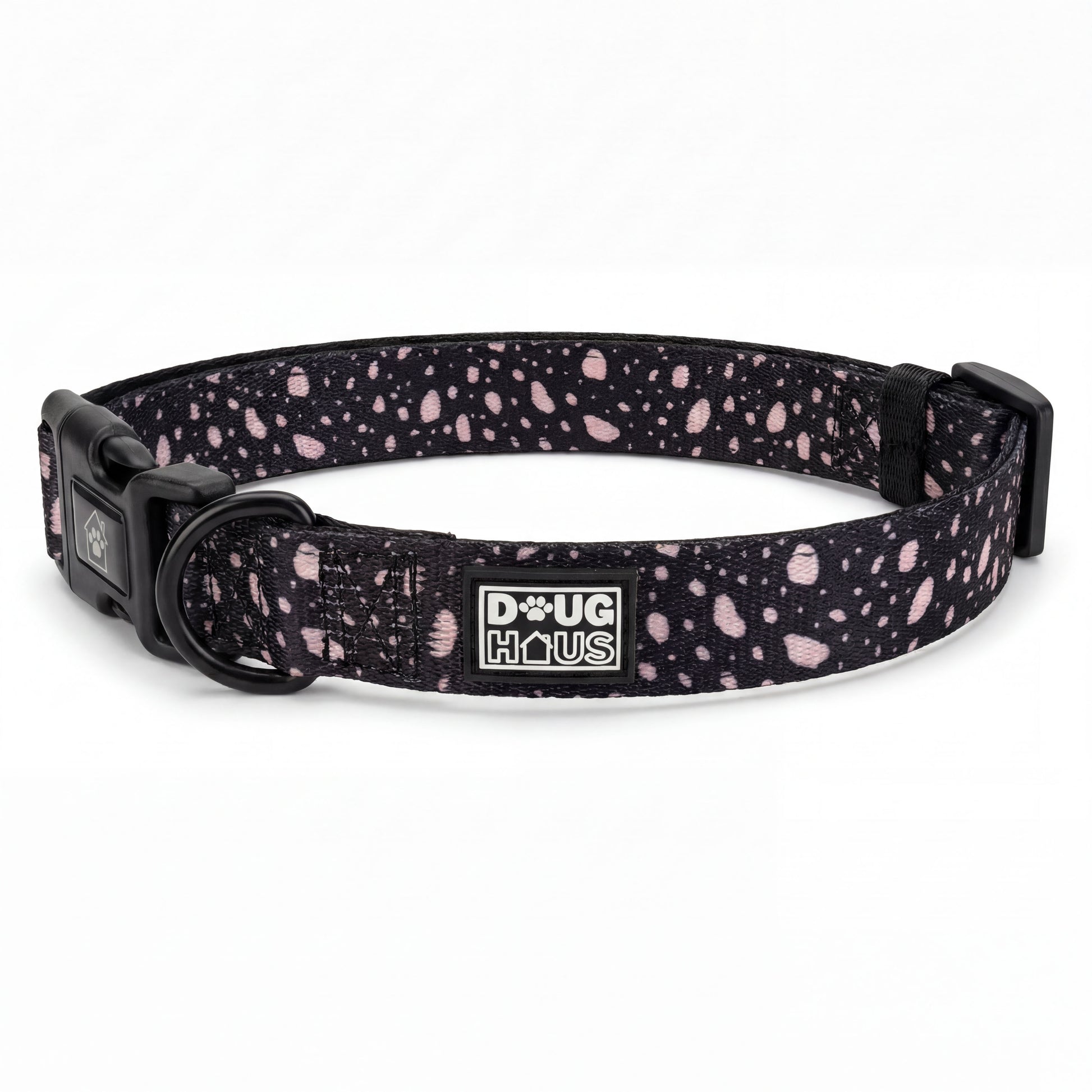 Minimalist dog collar in black and beige