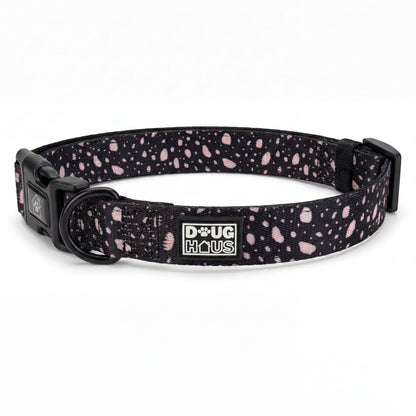 Minimalist dog collar in black and beige